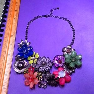 Floral multi color bib 15 inch necklace